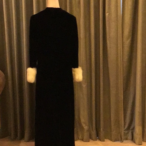 Vintage Velvet and Rabbit Fur Sleeve Evening Coat. - Picture 7 of 12